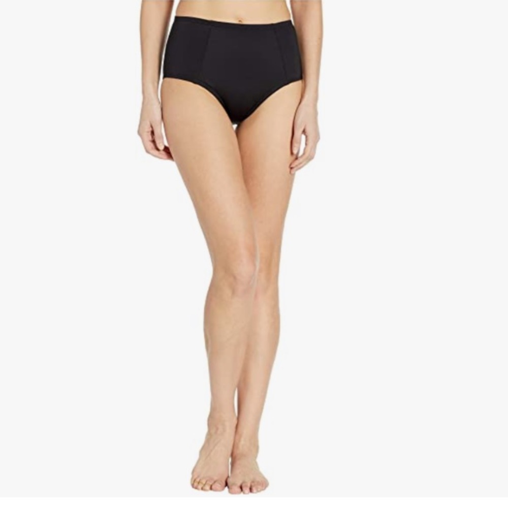 Nike Women's Solid High-Waist Bottoms